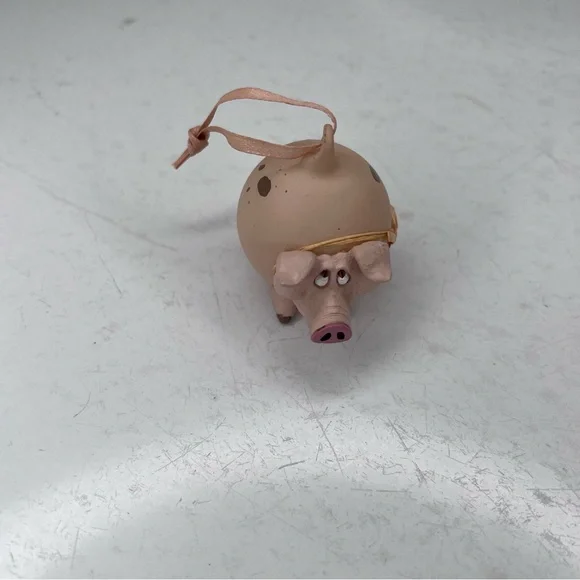 Pink Pig round ornament - Picture 2 of 12